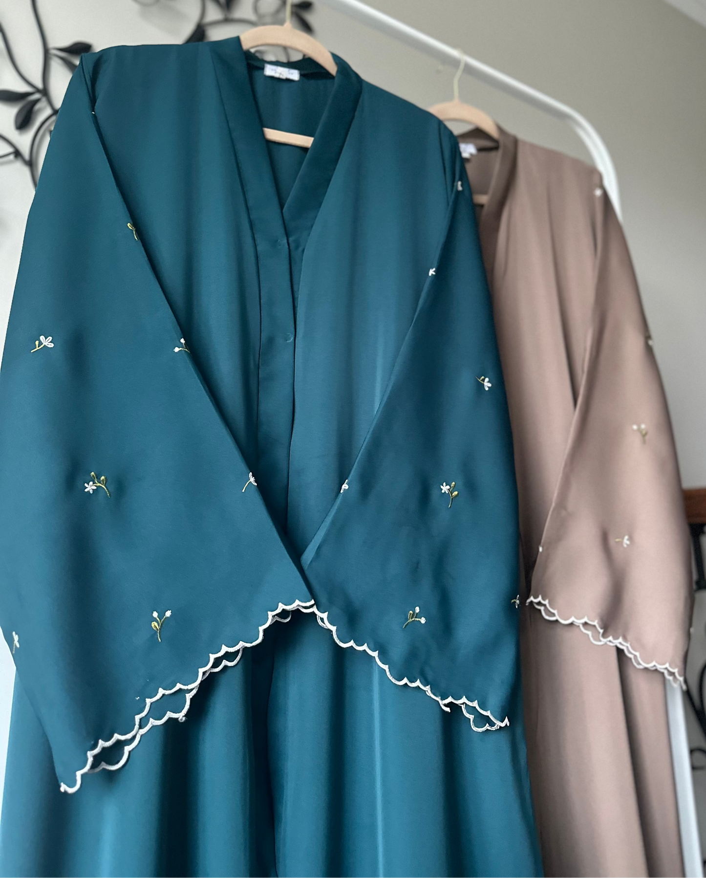 Nahla Abaya