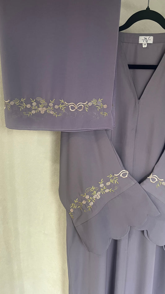 Dalia Abaya